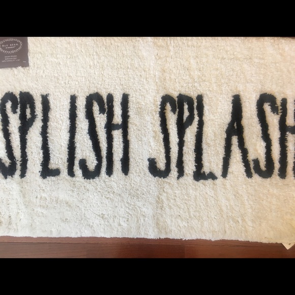 SALE 🎉NWT Rae Dunn SPLISH SPLASH Bath Mat 🛀 - Picture 3 of 4